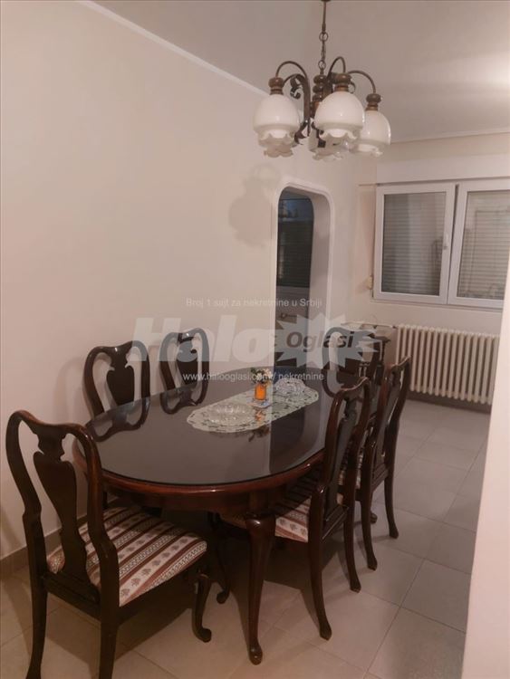 Za izdavanje,Hotel Yu,jednoiposoban — 2