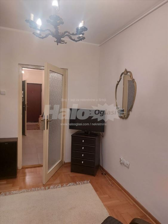 Za izdavanje,Hotel Yu,jednoiposoban — 9