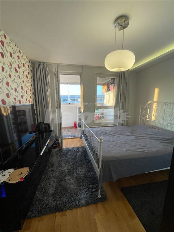 Zanimljiv i komforan stan Belvil Delta City — 11