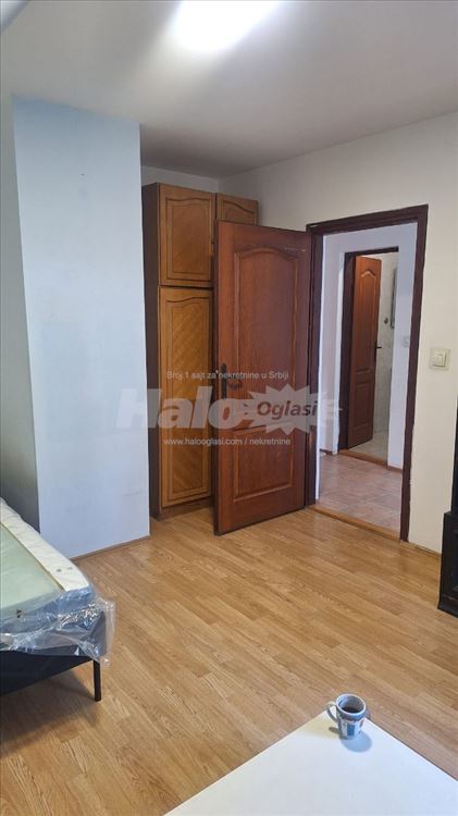 Železnik, izdaje se namešten stan (40m2) — 10