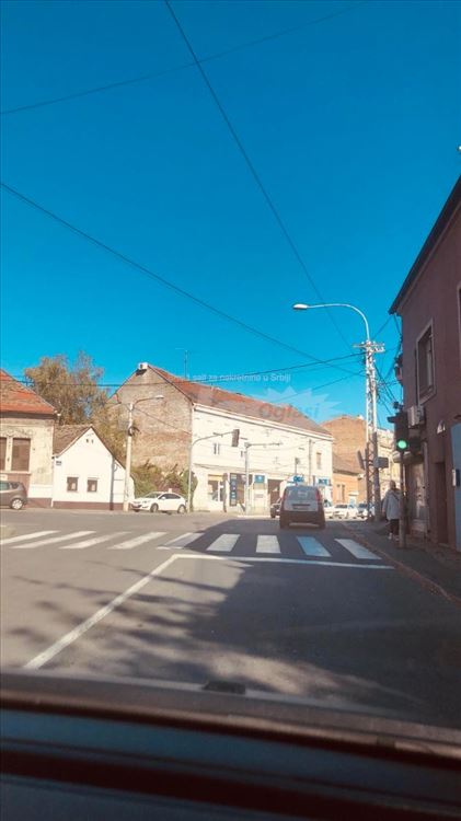 Zemun 1.5 — 12
