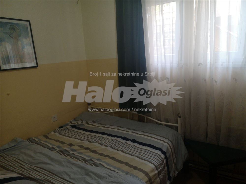 Zemun 1,5 stan — 8