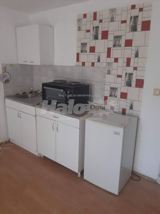 Zemun, Altina, garsonjera — 4
