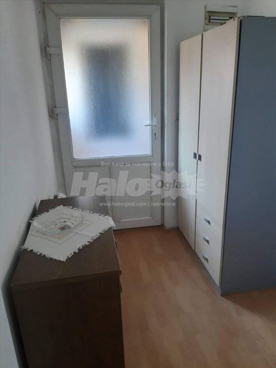 Zemun, Altina, garsonjera — 10