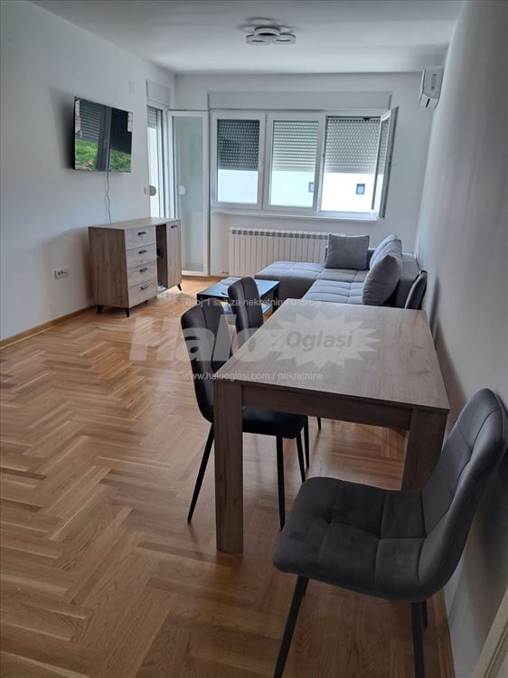 Zemun / Cara Dušana / Novogradnja / Useljiv — 2