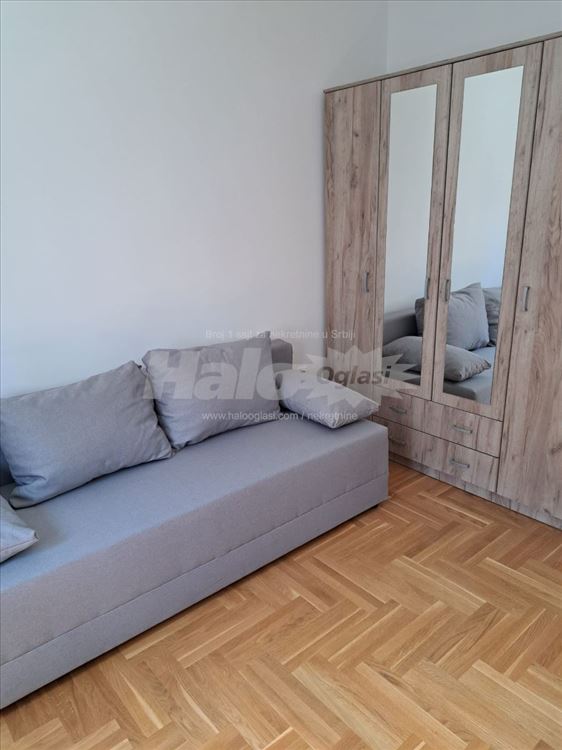 Zemun / Cara Dušana / Novogradnja / Useljiv — 10