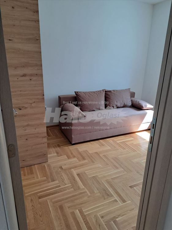 Zemun / Cara Dušana / Novogradnja / Useljiv — 12