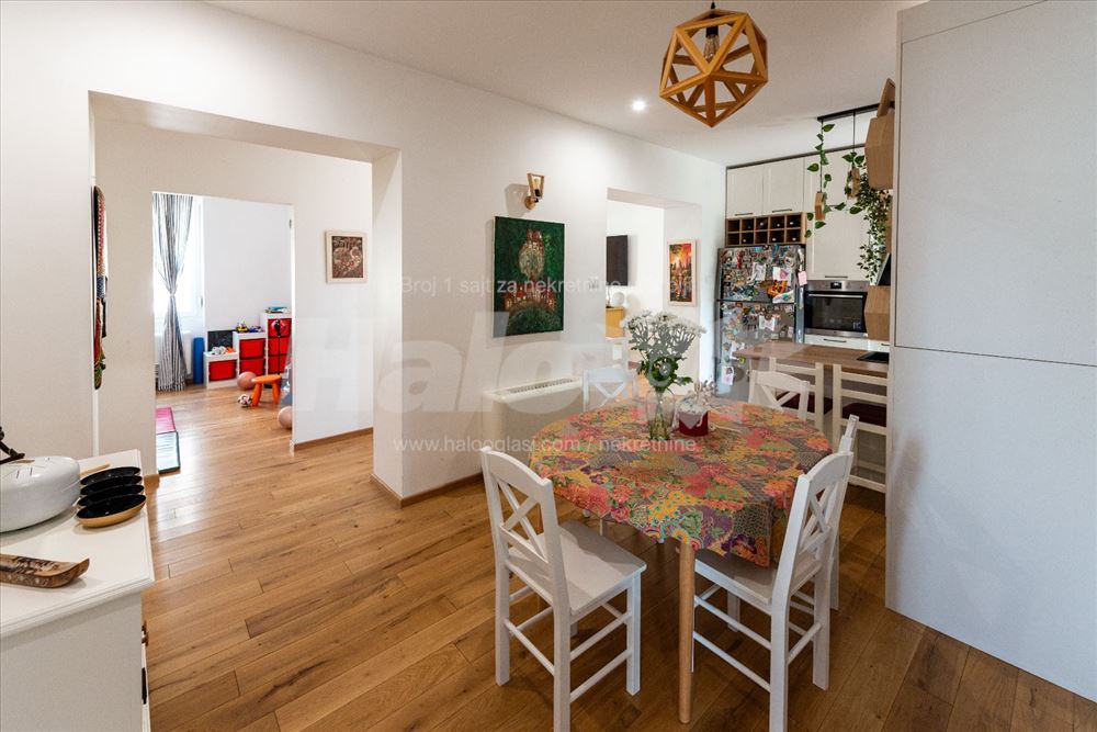 Zemun Centar 103m2 + terasa 3m2, renoviran — 13