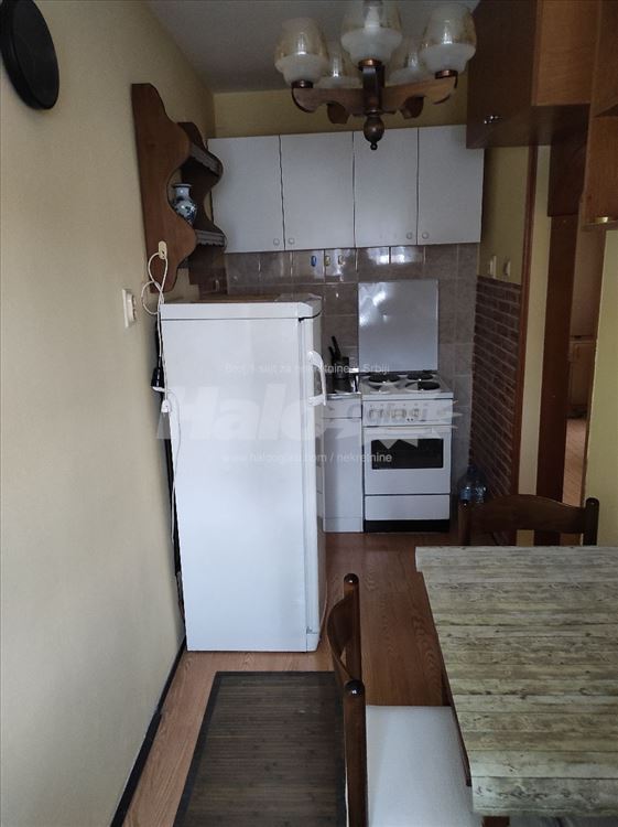 Zemun-centar, 2.0 stan — 5