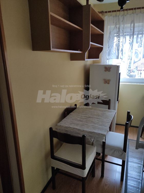 Zemun-centar, 2.0 stan — 6