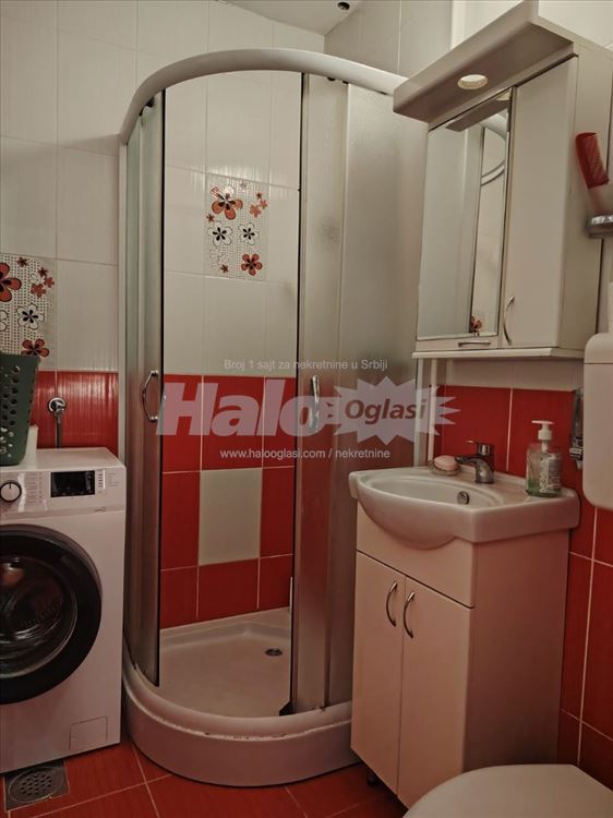 Zemun Centar, Bežanijska,HITNO — 3