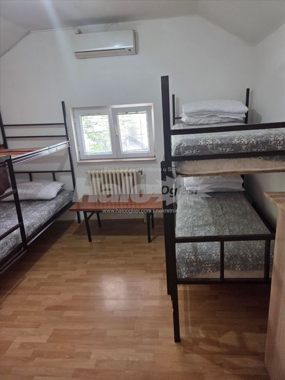 Zemun centar,stan za radnike,studente — 2