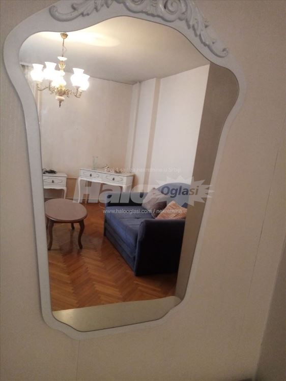 Zemun-Galenika, okružen zelenilom, svetao — 9