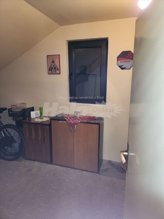 Zemun, Gardoš, Adaptibilan 3.5, Uknjižen — 5
