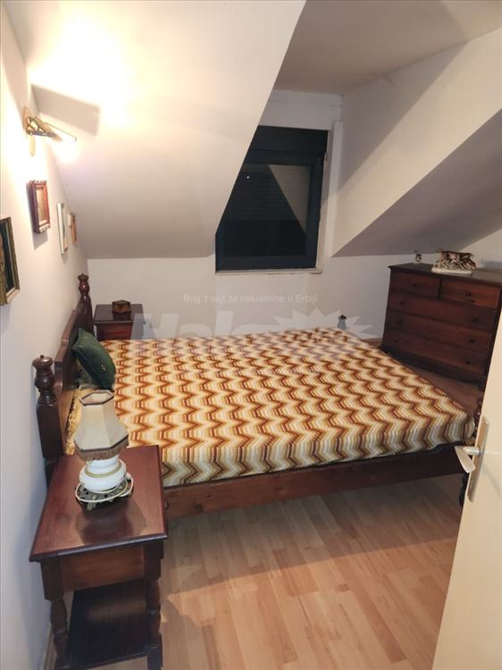 Zemun, Gardoš, Adaptibilan 3.5, Uknjižen — 6