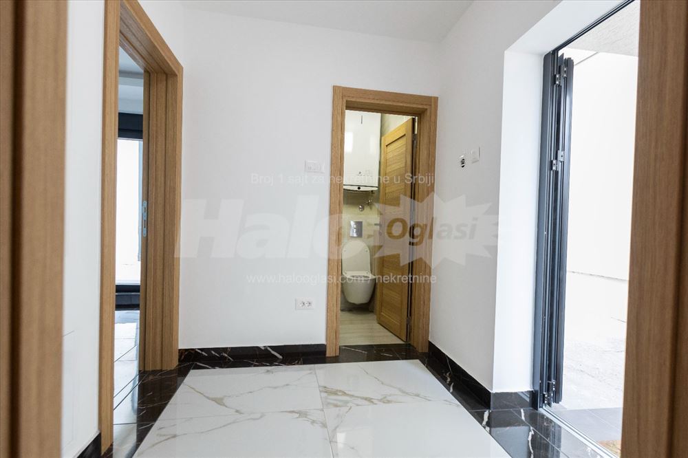 Zemun, Gardoš, Luxuzan, Komforan 3.0, Uknjižen — 7