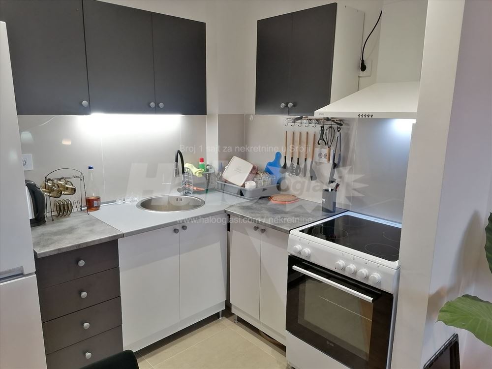 Zemun Hercegovacka ulica, nov 1.5 42m2, namešten — 2
