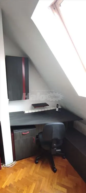 Zemun, Kalvarija 37m2, namešten sa parkingom — 4