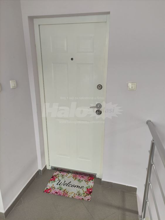 Zemun-Kalvarija, namešten stan 45 m2, izdajem. — 14