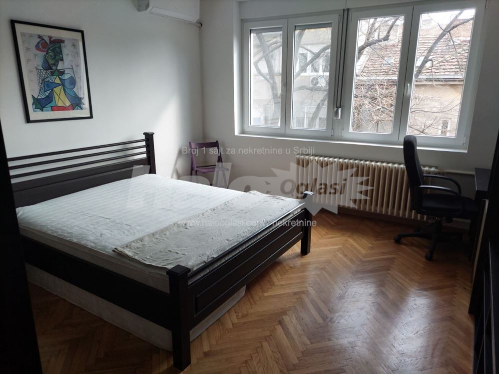 Zemun, Karađorđev trg, jednoiposoban stan — 7
