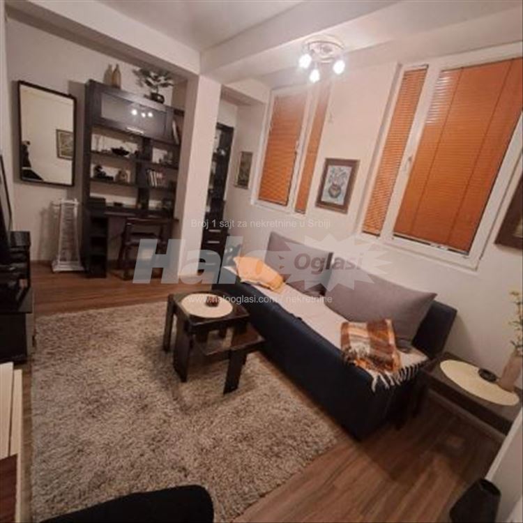 Zemun, Karađorđev trg, jednosoban stan — 5