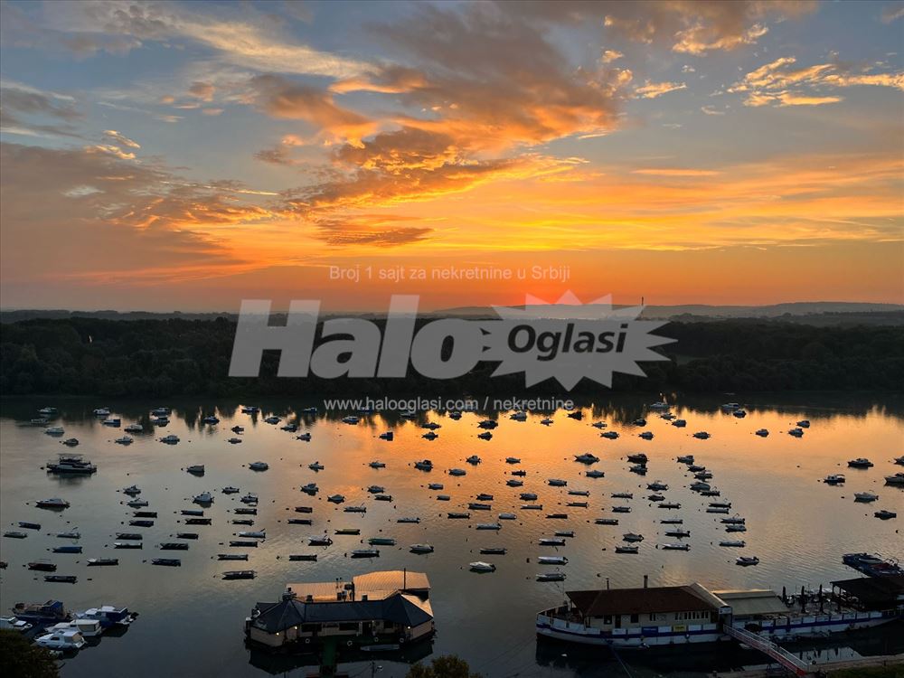 Zemun Kej - Pogled na Dunav - LUX — 2