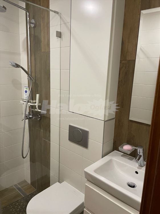 Zemun, namesten izvanredan stan — 12