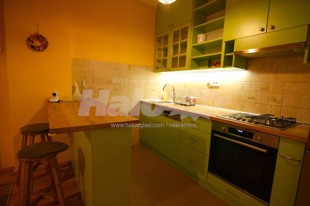 Zemun, Novi Grad, stan 60m2 + terasa + parking — 5