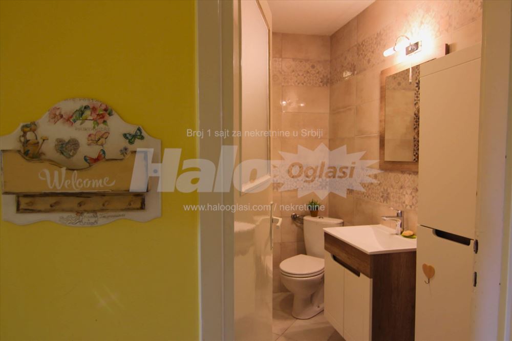 Zemun, Novi Grad, stan 60m2 + terasa + parking — 12