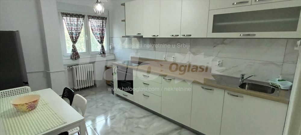 Zemun park, LUX renoviran, namešten, odmah useljiv — 7