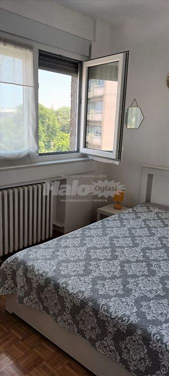 Zemun park, LUX renoviran, namešten, odmah useljiv — 15