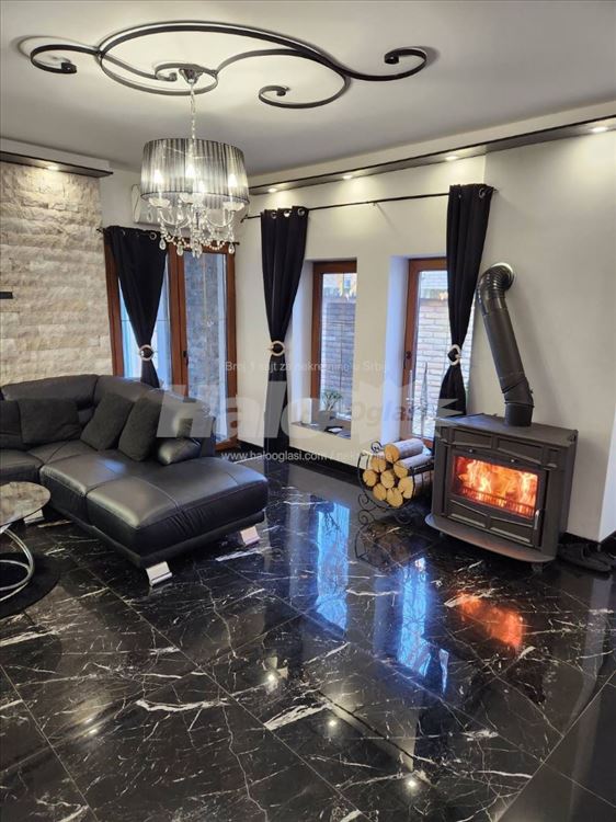 Zemun, Pregrevica, Dunavski Pogled — 11