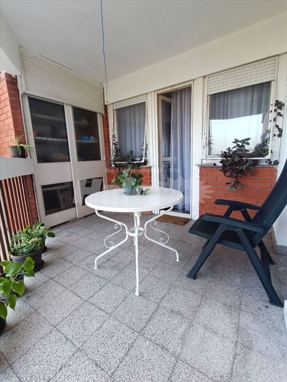 Zemun, Prvomajska, komforan 2.5 stan, 71m2 — 8