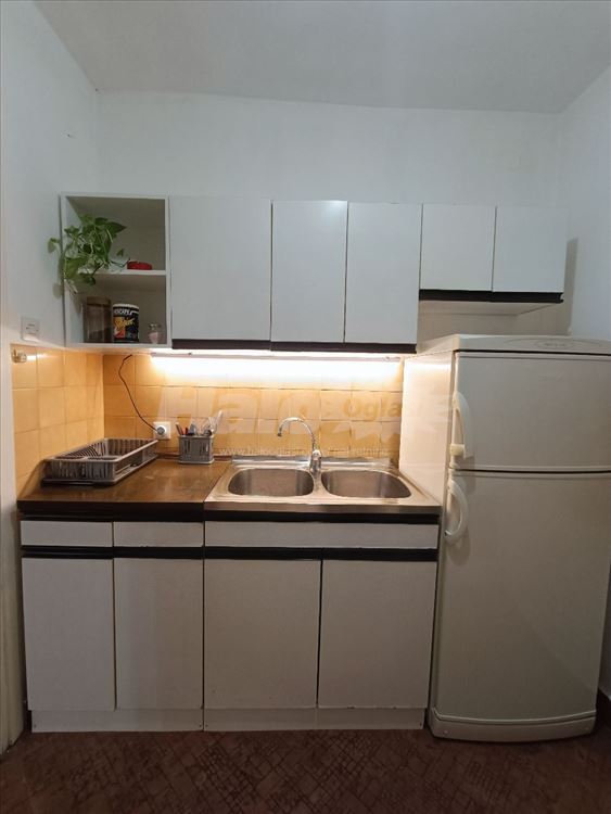 Zemun, Prvomajska, komforan 2.5 stan, 71m2 — 10