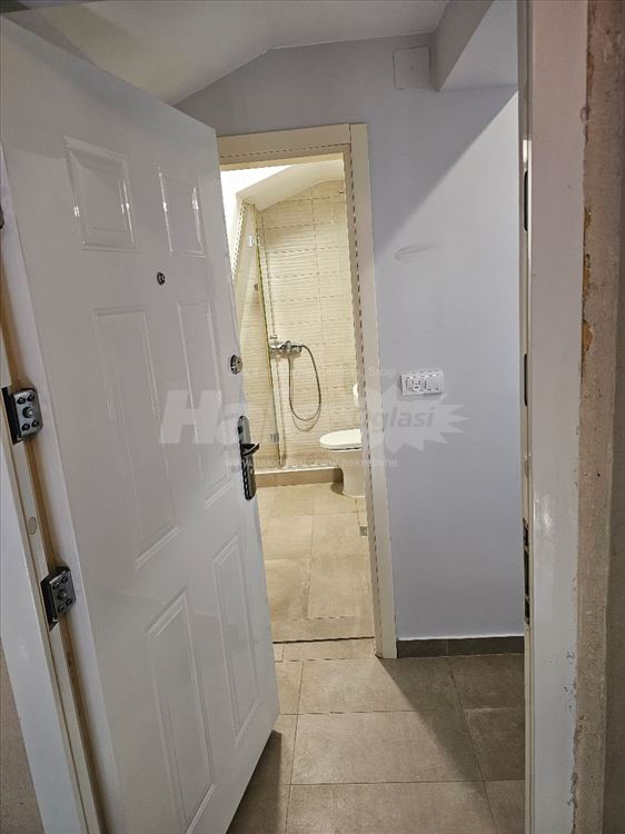 Zemun , Solunska 40 m2 dvosoban — 2