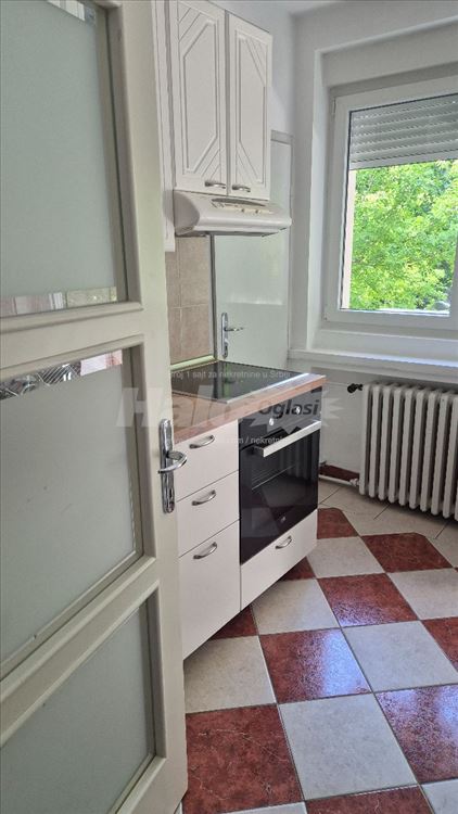 Zemun Vrtlarska 60m2 + garaža — 3