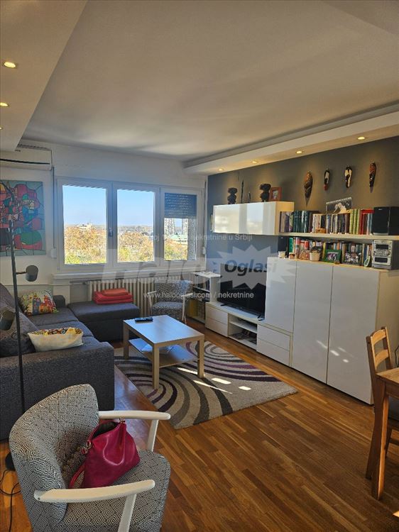 Zemunski park, 3-soban, 64m2, renoviran — 3