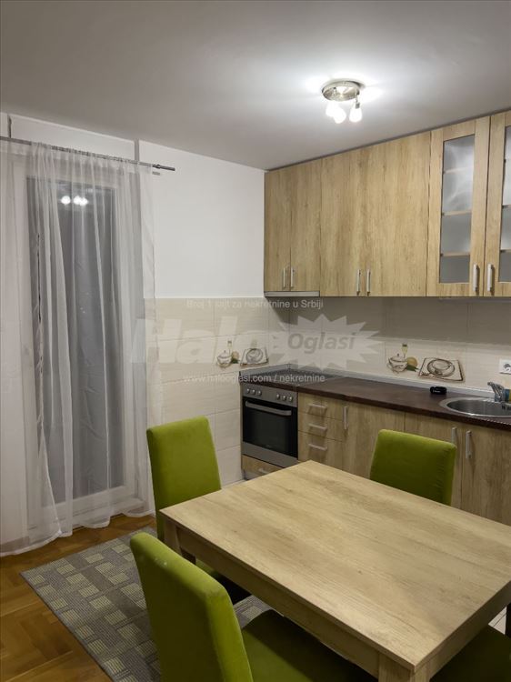 Zvezdara – 40m², 1.5-soban, namešten, lift — 7