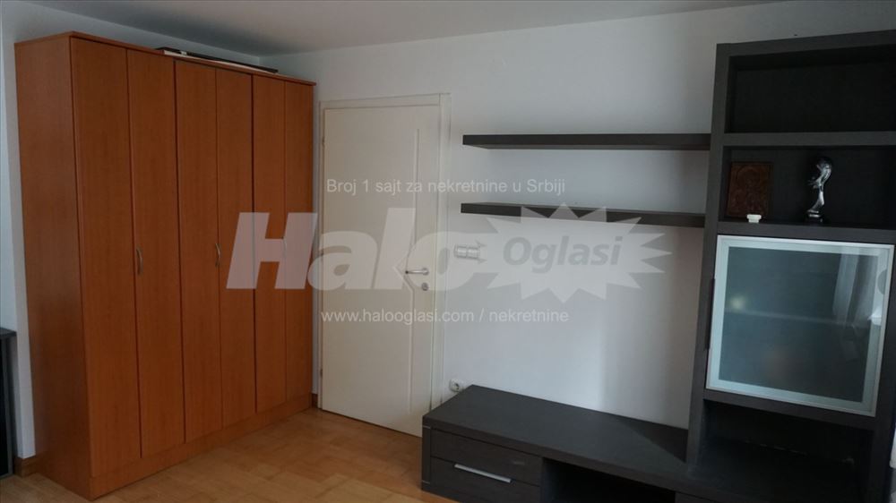 Zvezdara, Denkova bašta, Beoshoping centar — 8