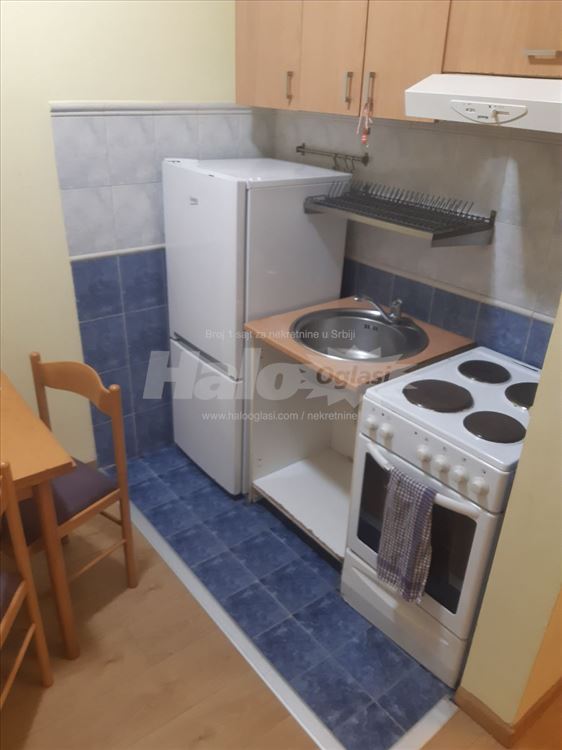 Zvezdara, jednoiposoban stan — 2