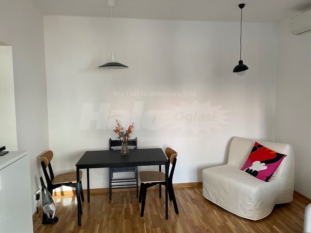 Zvezdara, Koste Taušanovića,garsonjera 27 m² — 2