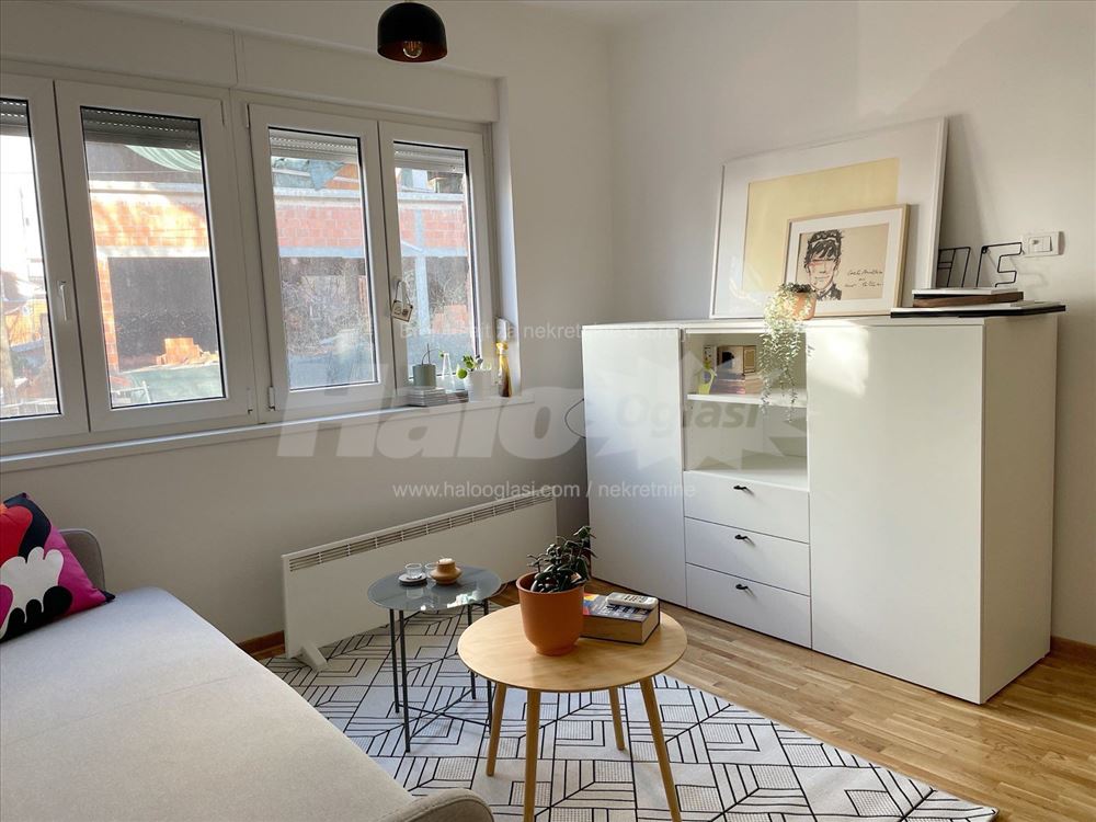 Zvezdara, Koste Taušanovića,garsonjera 27 m² — 3
