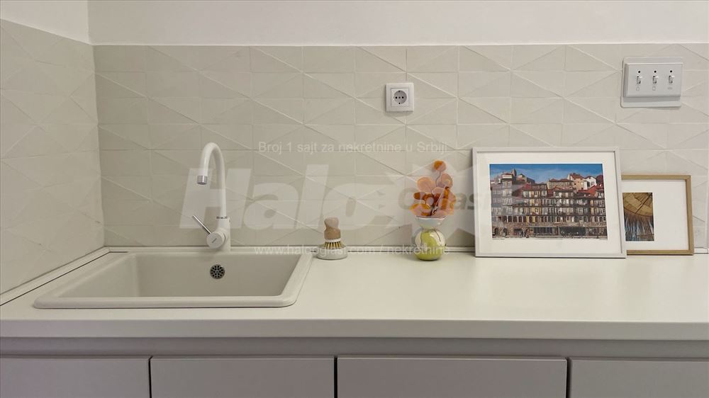 Zvezdara, Koste Taušanovića,garsonjera 27 m² — 5