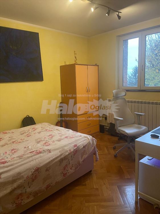 Zvezdara, porodični stan sa velikim dvorištem — 7